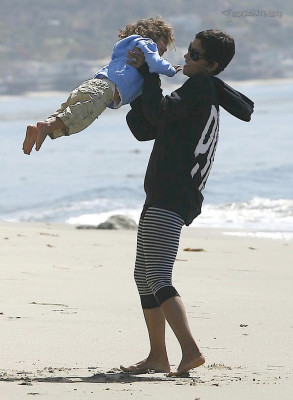 Halle Berry pic #257740