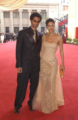 Halle Berry pic #2723