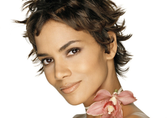 Halle Berry pic #136784