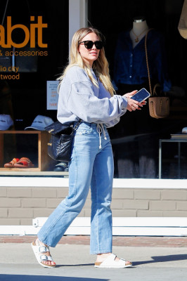 photo 7 in Hilary Duff gallery [id1234228] 2020-09-25 00:00:00