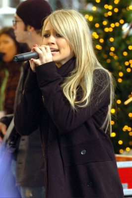 Hilary Duff pic #24023