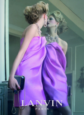 photo 4 in Iselin Steiro gallery [id182039] 2009-09-21 00:00:00