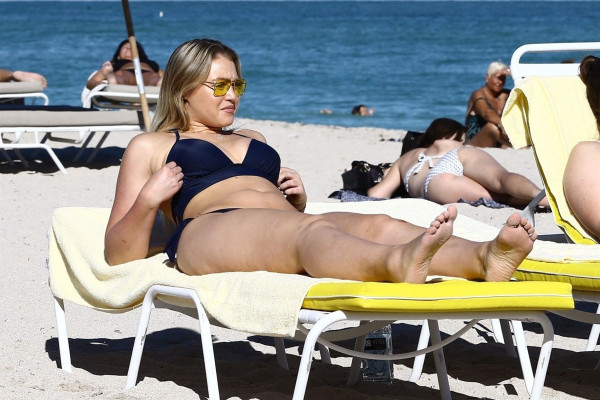 Iskra Lawrence pic #990072