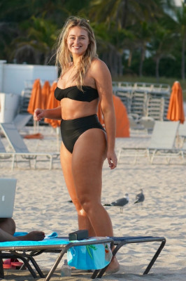 Iskra Lawrence pic #1091624