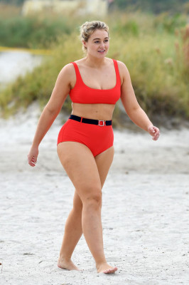 Iskra Lawrence pic #1091547