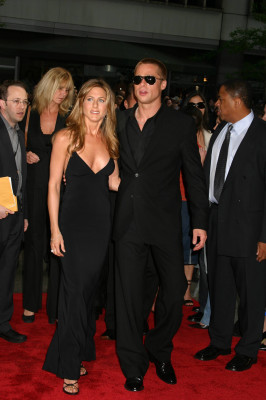 photo 24 in Aniston gallery [id15912] -0001-11-30 00:00:00