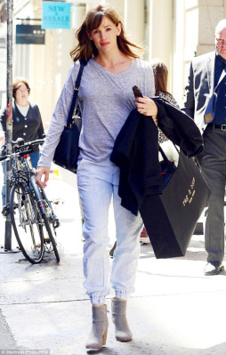 photo 17 in Jennifer Garner gallery [id689868] 2014-04-16 00:00:00