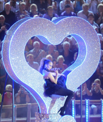 Jennifer Lopez pic #395598