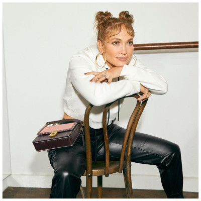 Jennifer Lopez pic #1236234