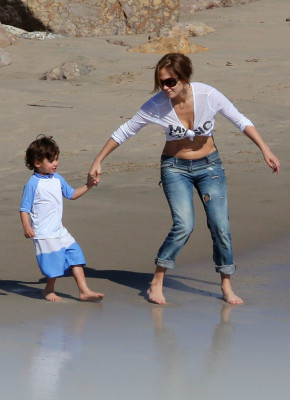 Jennifer Lopez pic #450438