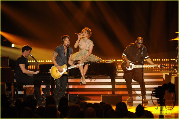 Jennifer Lopez pic #703229