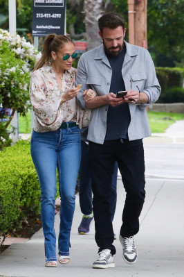 photo 4 in Jennifer Lopez gallery [id1302787] 2022-06-08 00:00:00