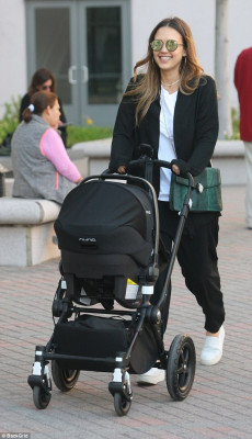 Jessica Alba pic #1007458