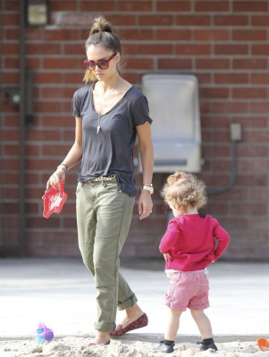 Jessica Alba pic #666440