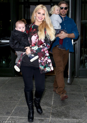 photo 26 in Jessica Simpson gallery [id652223] 2013-12-13 00:00:00