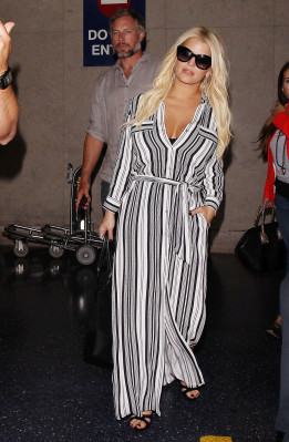 photo 4 in Jessica Simpson gallery [id796928] 2015-09-14 00:00:00