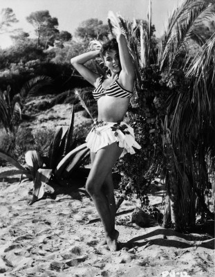 Joan Collins pic #246434