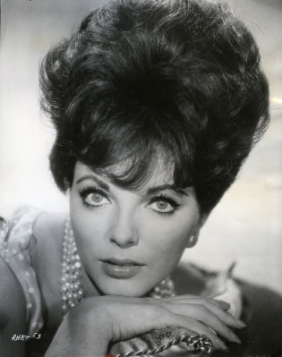 Joan Collins pic #181561