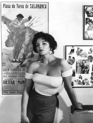 Joan Collins pic #182433