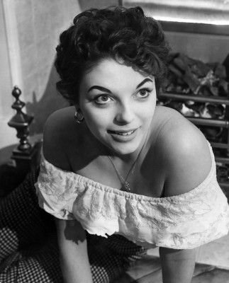 Joan Collins pic #182426