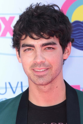 Joe Jonas pic #560135