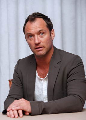 photo 11 in Jude Law gallery [id771000] 2015-04-30 00:00:00