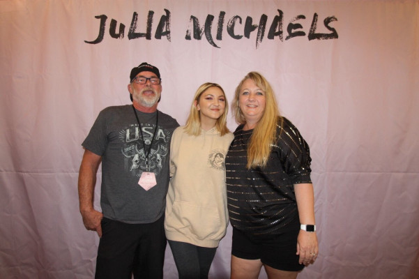 photo 5 in Julia Michaels gallery [id1169494] 2019-08-19 00:00:00