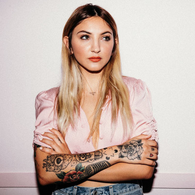 Julia Michaels pic #1054451