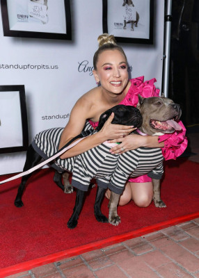 Kaley Cuoco pic #1083654
