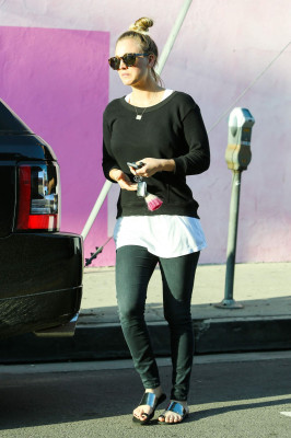Kaley Cuoco pic #678935