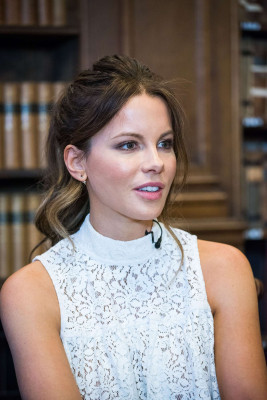 Kate Beckinsale pic #855758
