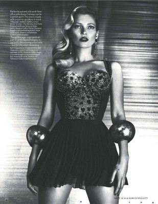 photo 7 in Kate Moss gallery [id1253095] 2021-04-20 00:00:00