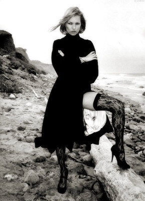 photo 7 in Kate Moss gallery [id21804] -0001-11-30 00:00:00