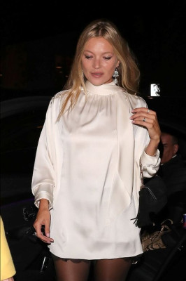photo 7 in Kate Moss gallery [id1307210] 2022-08-08 00:00:00