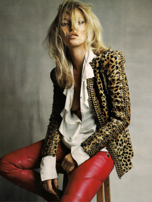 photo 25 in Kate Moss gallery [id288598] 2010-09-17 00:00:00