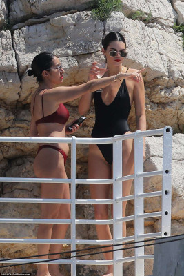 Kendall Jenner pic #1036775