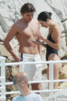 Kendall Jenner pic #1036770