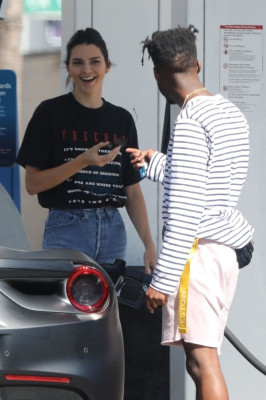 Kendall Jenner pic #1055004