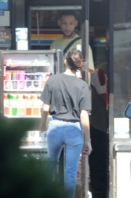 Kendall Jenner pic #1055002