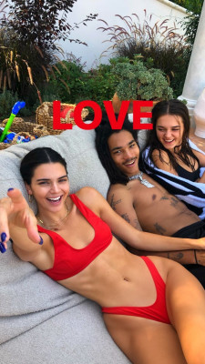 Kendall Jenner pic #1064966