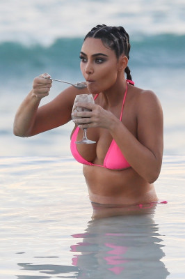 Kim Kardashian pic #1230682