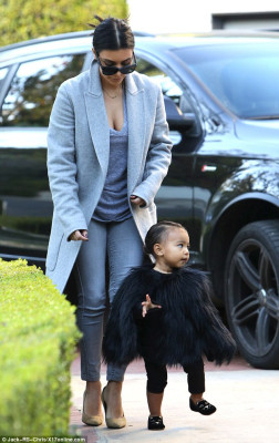 Kim Kardashian pic #744746