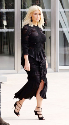 Kim Kardashian pic #778023