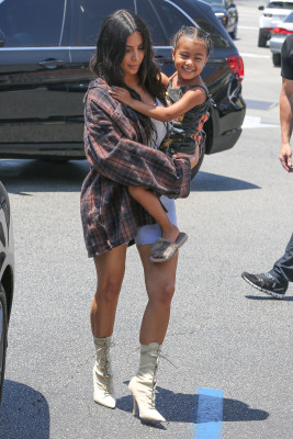 Kim Kardashian pic #945897