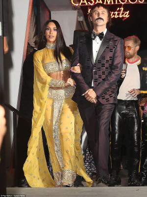 Kim Kardashian pic #975541