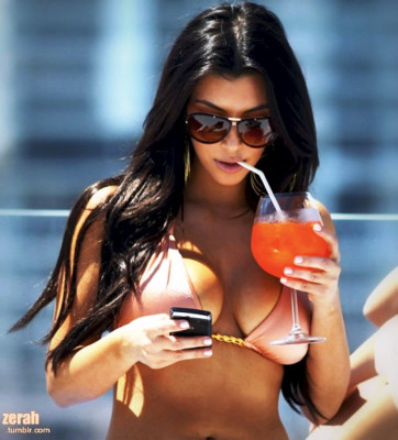 Kim Kardashian pic #562553