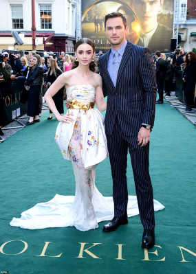 Lily Collins pic #1129740