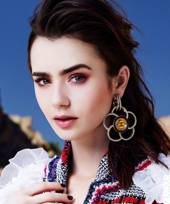 Lily Collins pic #945433