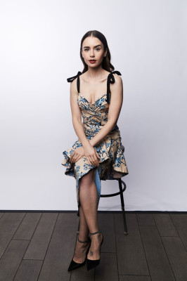 Lily Collins pic #1097767