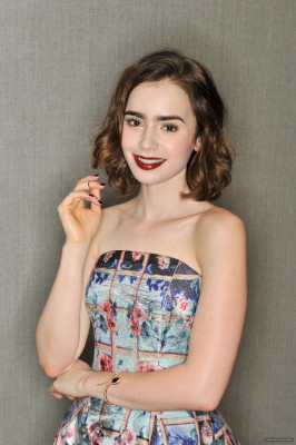 Lily Collins pic #671158